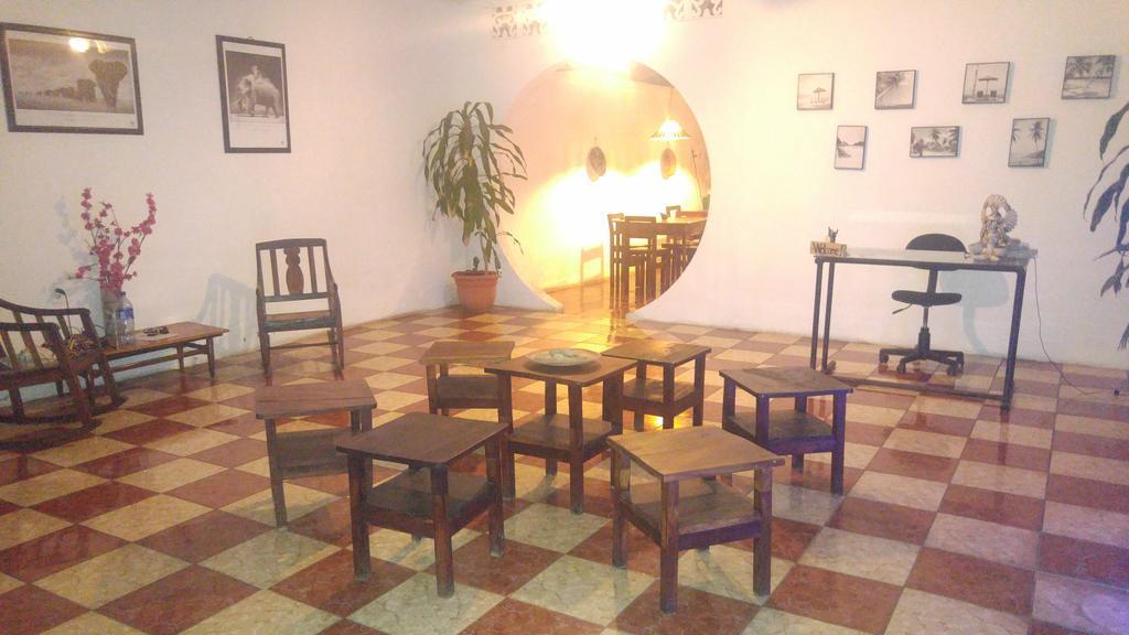 Casa Nica Leon Hostel Buitenkant foto